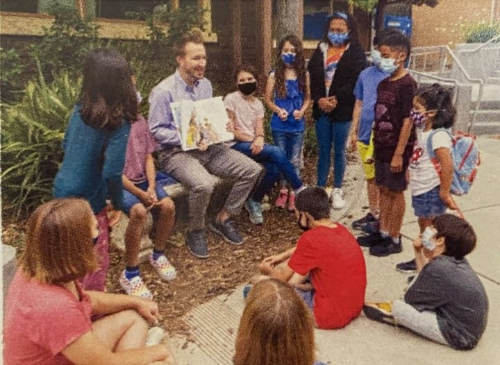 Maskless LA School Board Member Reads To Masked Children In Photo-Op For Re-Election Bid
