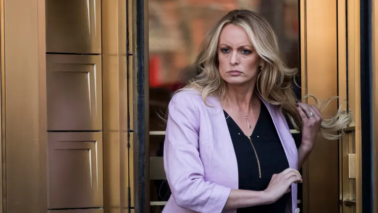 Trump to Cash In: Ex-Porn Star Stormy Daniels, Who Owes Trump $600K in Legal Fees, Raises Nearly $1 Million GoFundMe Donation From Democrats After Alleged Threats | The Gateway Pundit
