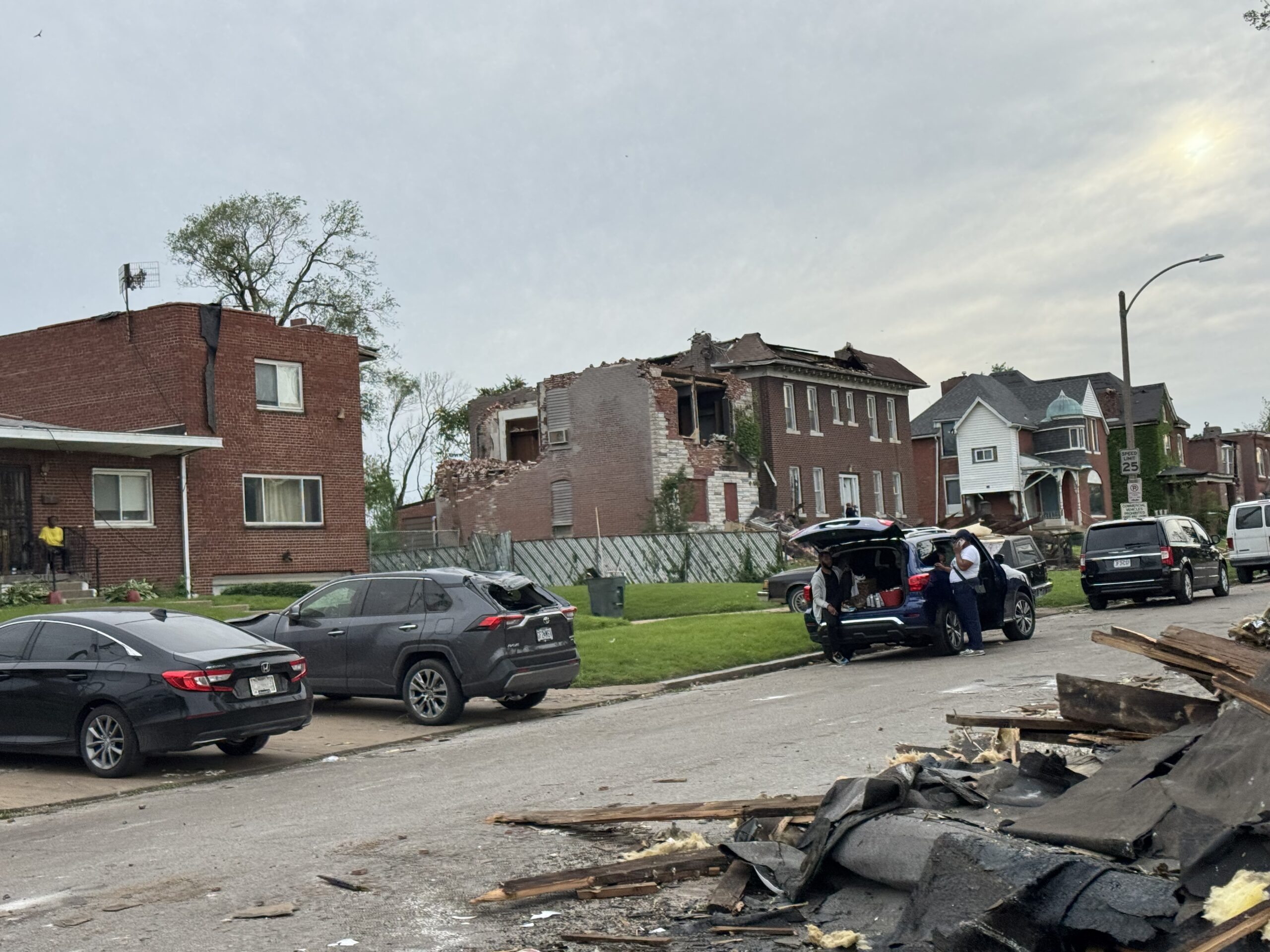 St. Louis Suffers Worst Tornado in History - Thousands of Homes Damaged ...
