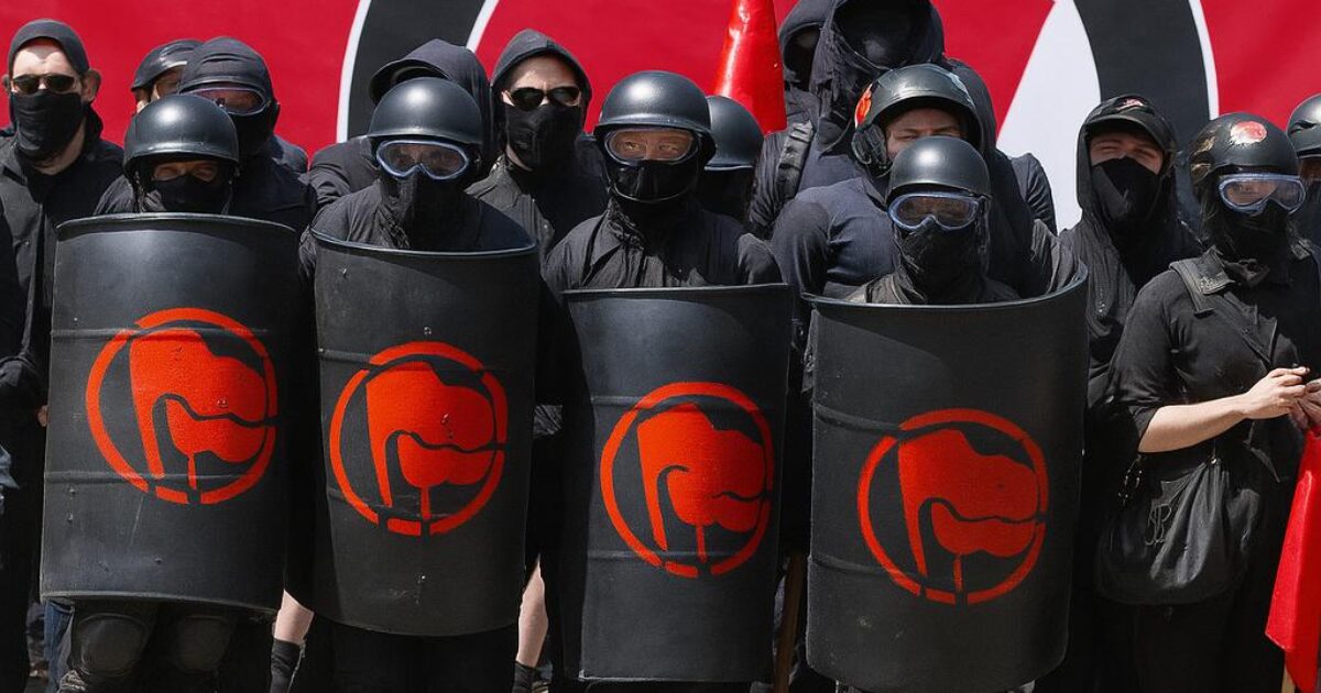 WATCH: Attempt By Antifa Thugs to Start a Major Riot Between Black and ...