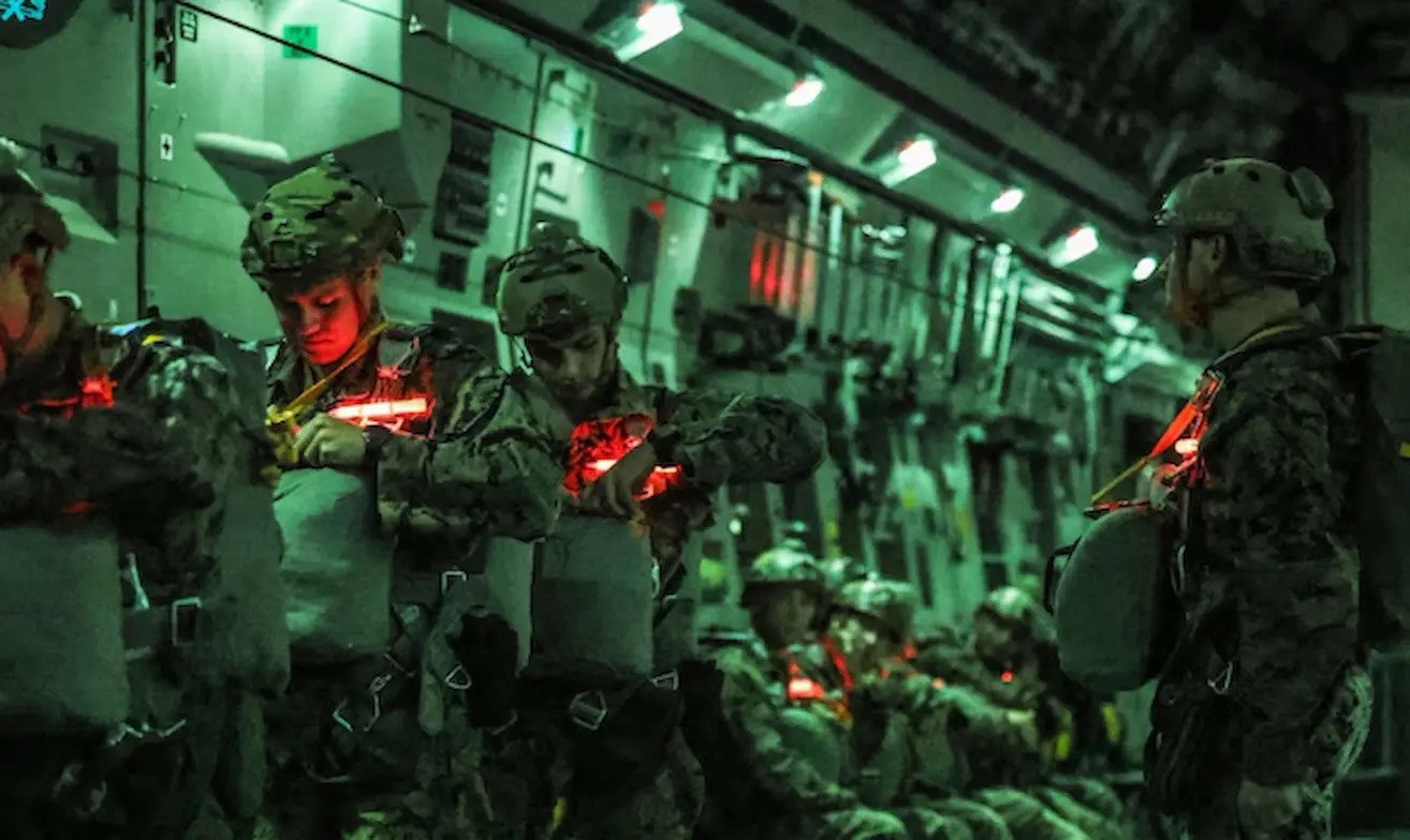 LATEST MILITARY NEWS: U.S. OPERATIONS GOING WILD — VENEZUELA BLOCKED, RAID TEAMS HITTING SYRIA, ARCTIC BASES ACTIVATED IN GREENLAND, TRUMP IS TAKING DOWN THE GLOBAL ELITES! – December 22, 2025